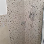 Kullat فندق Velipojë