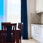 Otel Kullat Velipojë