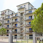 Otel Kullat Velipojë