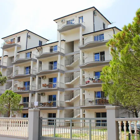 Hotel Kullat Velipojë
